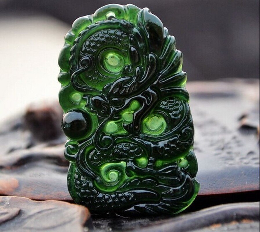 Zhang Pendant - Beautiful Hand-Crafted Jade Pendant